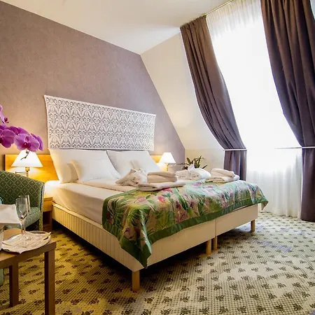 Hotel Batthyány Kúria 4*