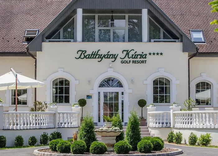 包贾尼库利亚酒店 4* Zalacsány