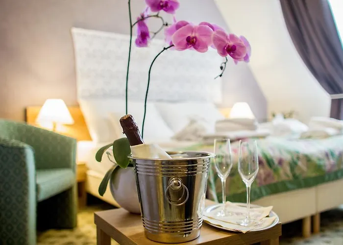 包贾尼库利亚酒店 4*