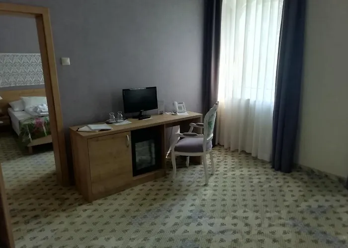 包贾尼库利亚酒店 酒店 Zalacsány