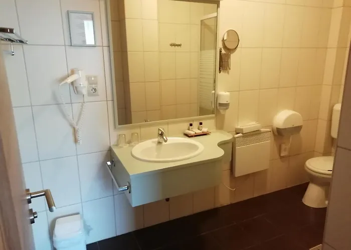 包贾尼库利亚酒店 4*