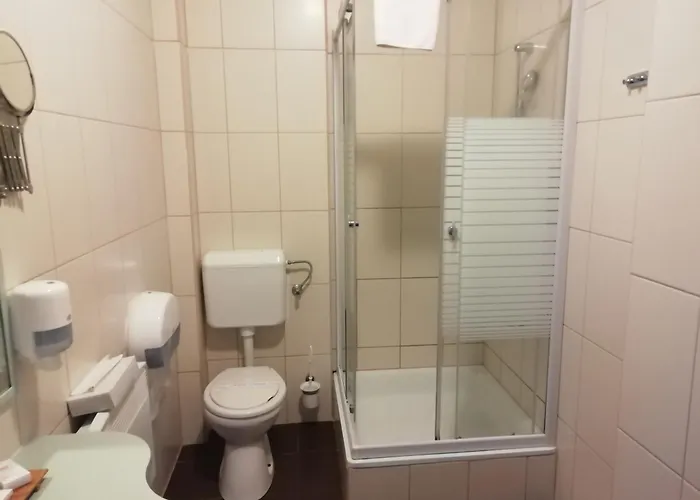 包贾尼库利亚酒店