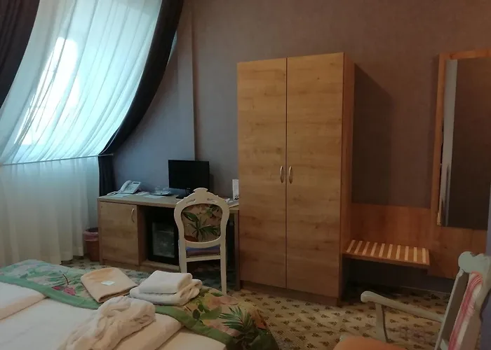 包贾尼库利亚酒店 4* Zalacsány