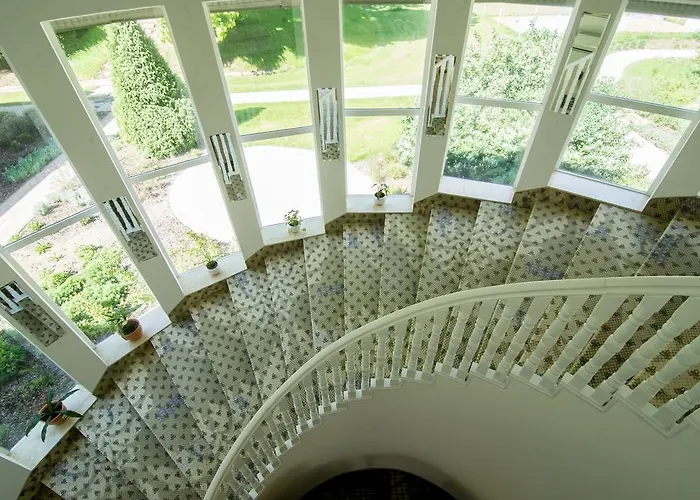 包贾尼库利亚酒店 4*